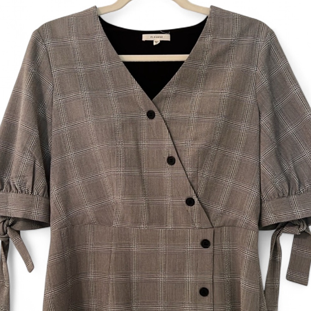 Pleione Gray Plaid Wrap Dress XS - Picture 5 of 10